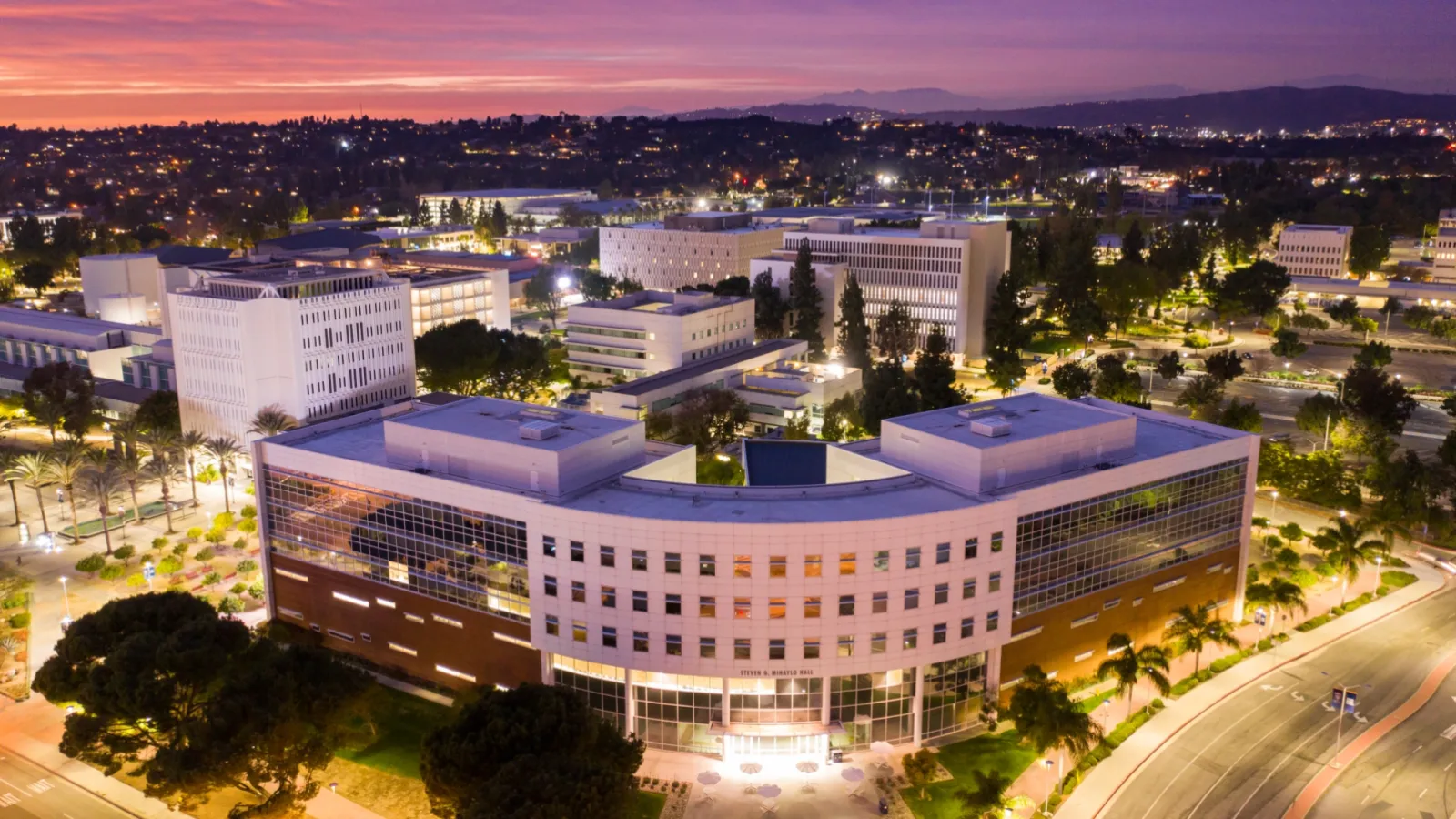 CSUF campus