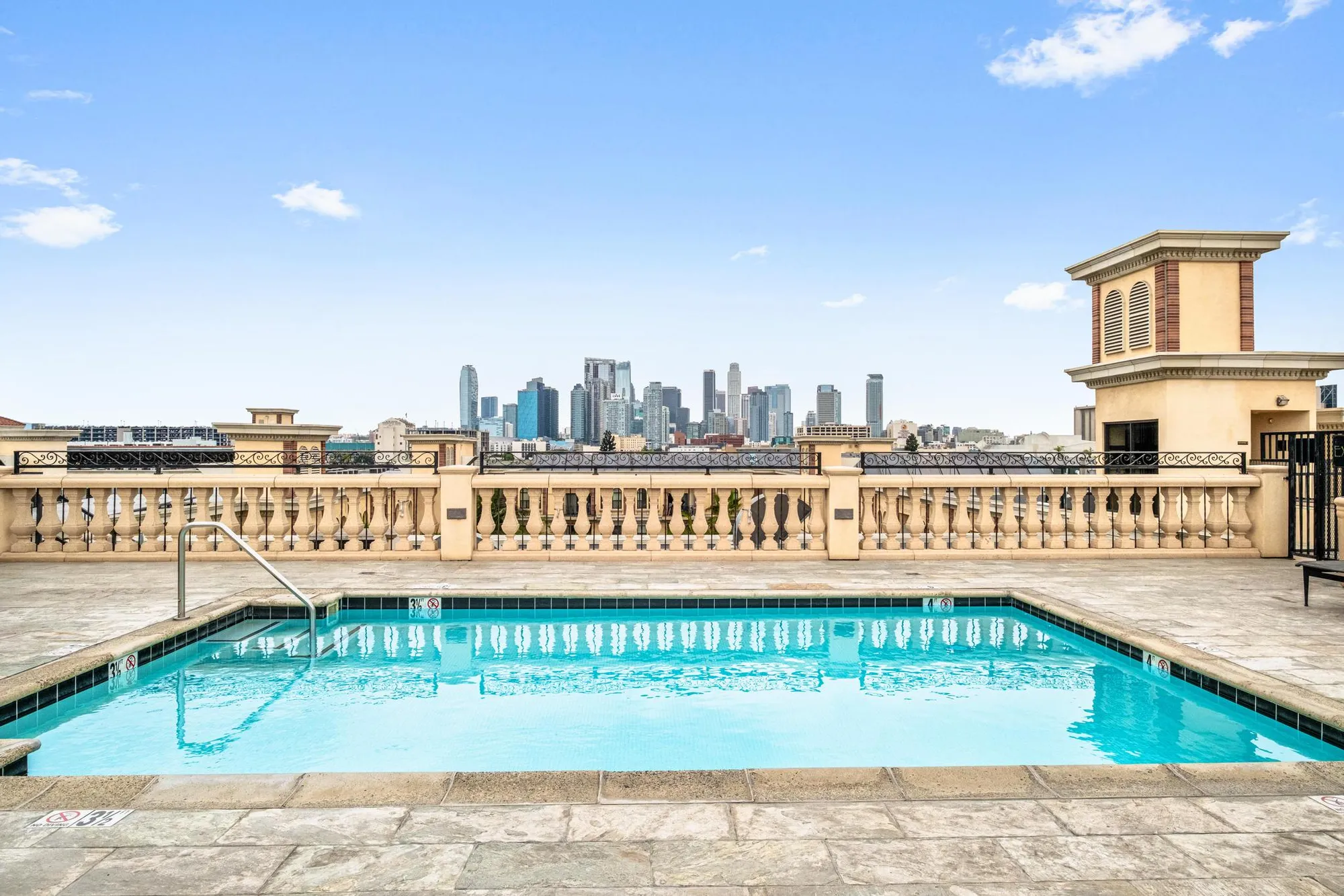 The Lorenzo, undefined, 325 W Adams Blvd, Los Angeles, CA 90007, USA, Photo:1