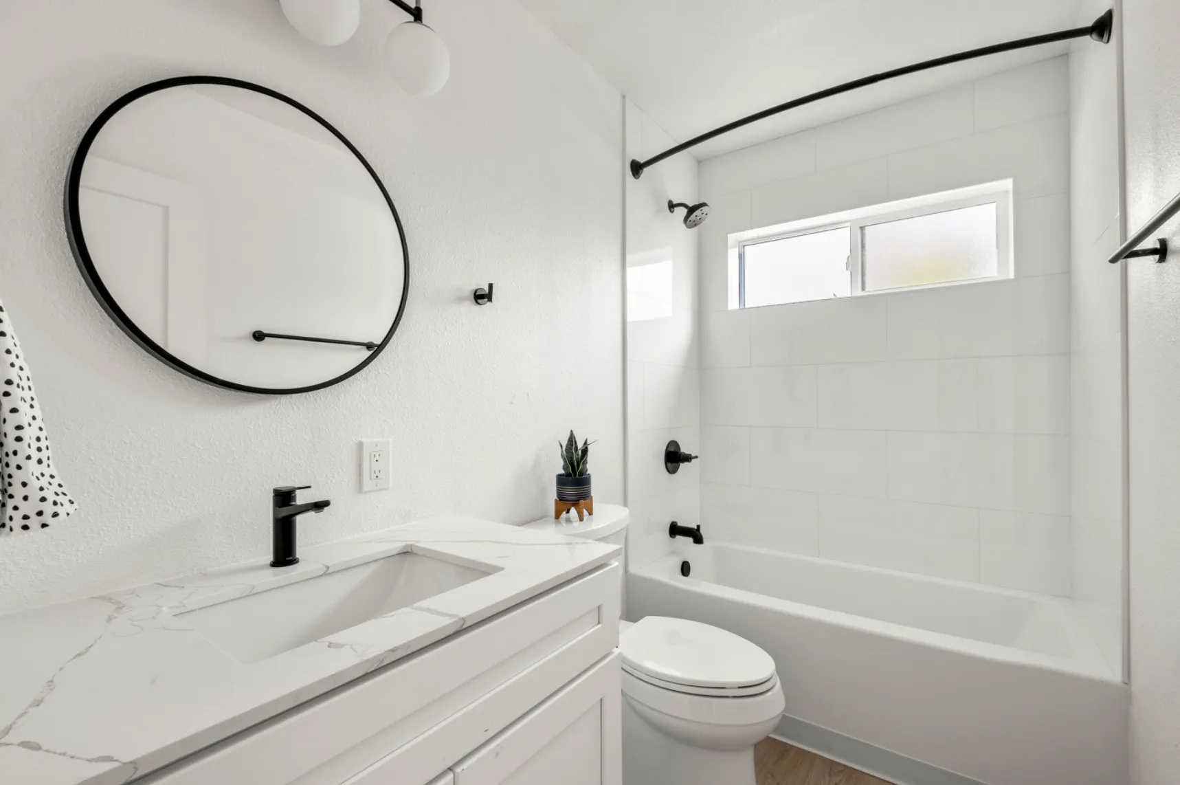 Telegraph Apartments, undefined, 2414 Telegraph Ave, Berkeley, CA 94704, USA, Photo:2