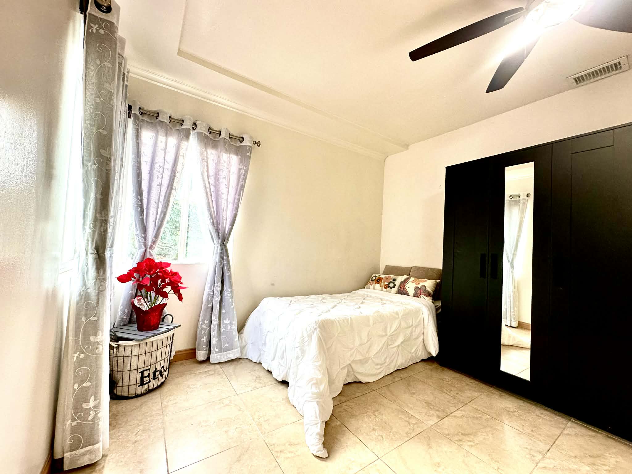 Hai's room for rent, undefined, 11301 Graham Pl, Los Angeles, CA 90064, USA, Photo:1