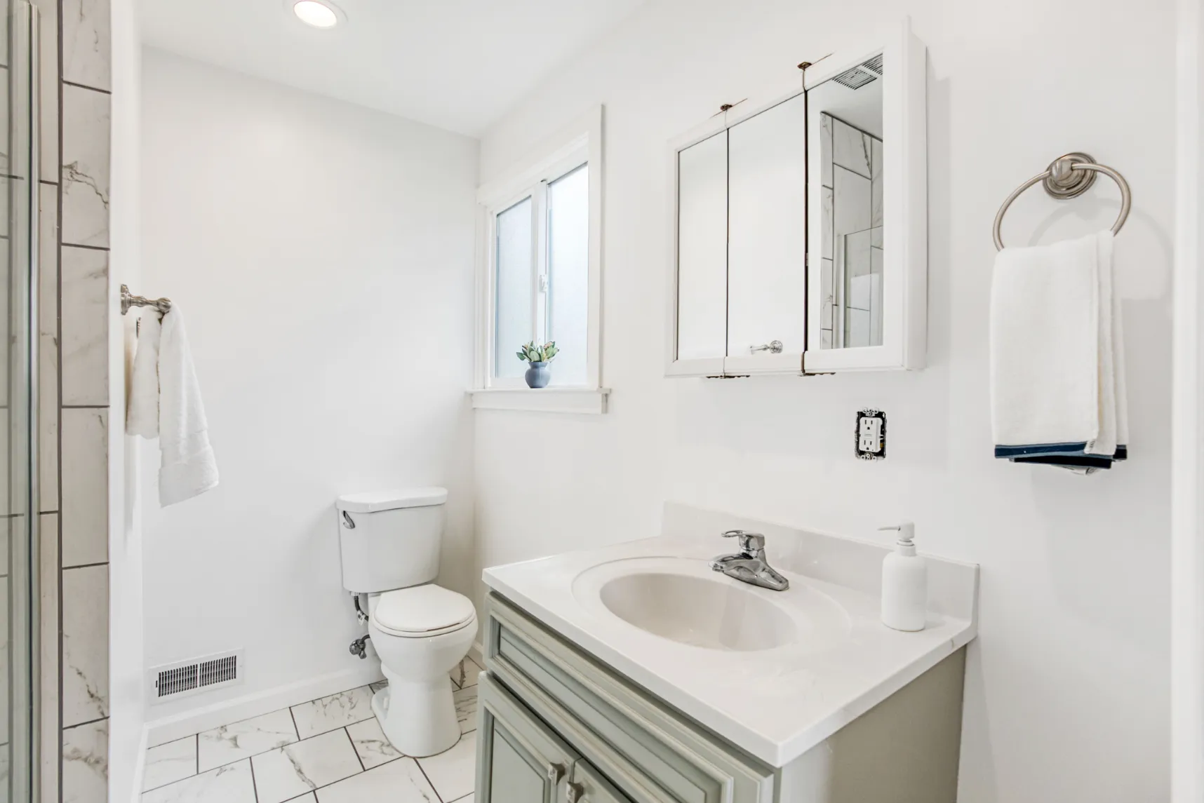 College Apartments (2618), undefined, 2618 College Ave, Berkeley, CA 94704, USA, Photo:3