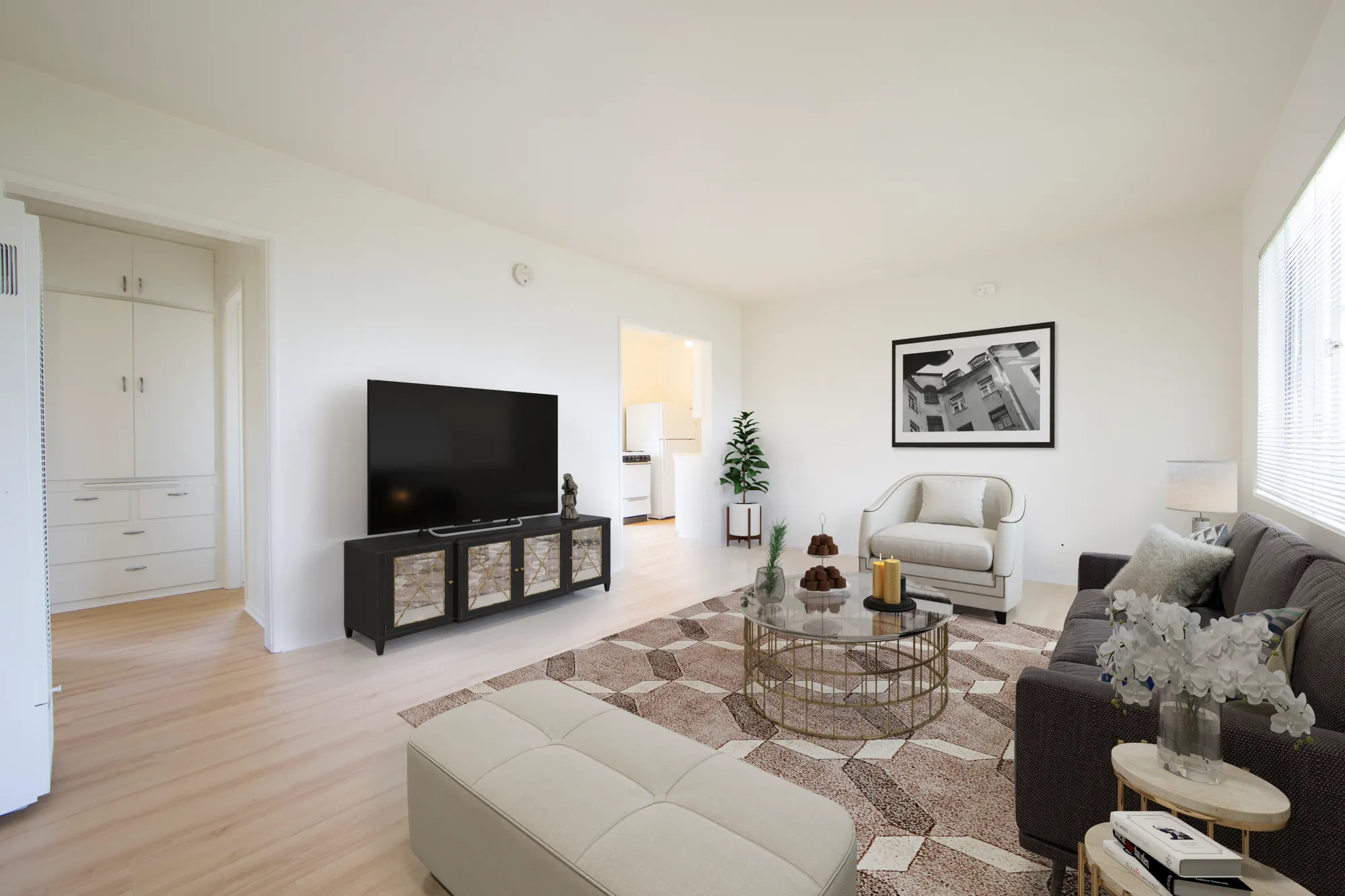 Levering Arms Apartments - Student Housing near UCLA