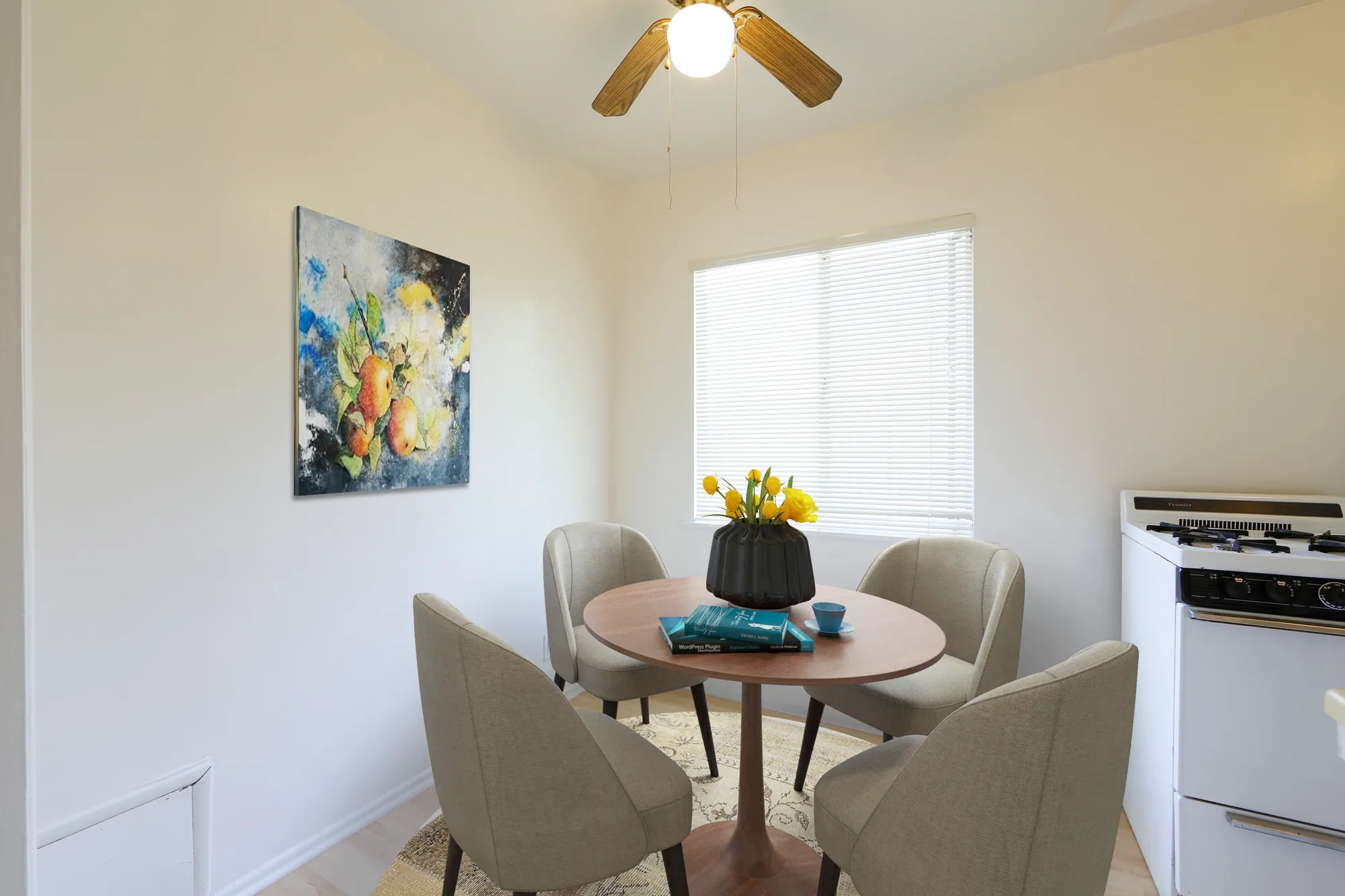 Levering Arms Apartments, UCLA, 669 Levering Ave, Los Angeles, CA 90024, Photo 3