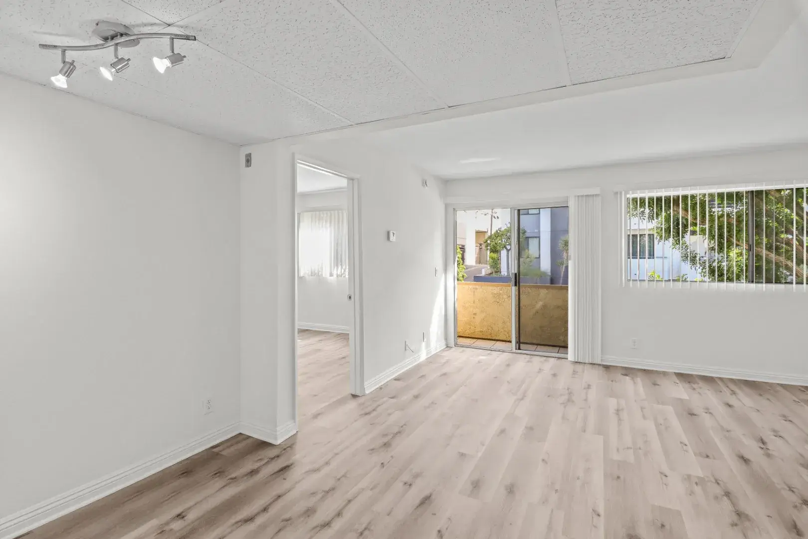 Midvale South Apartments, undefined, 1394 Midvale Avenue Los Angeles, CA 90024, Photo:1