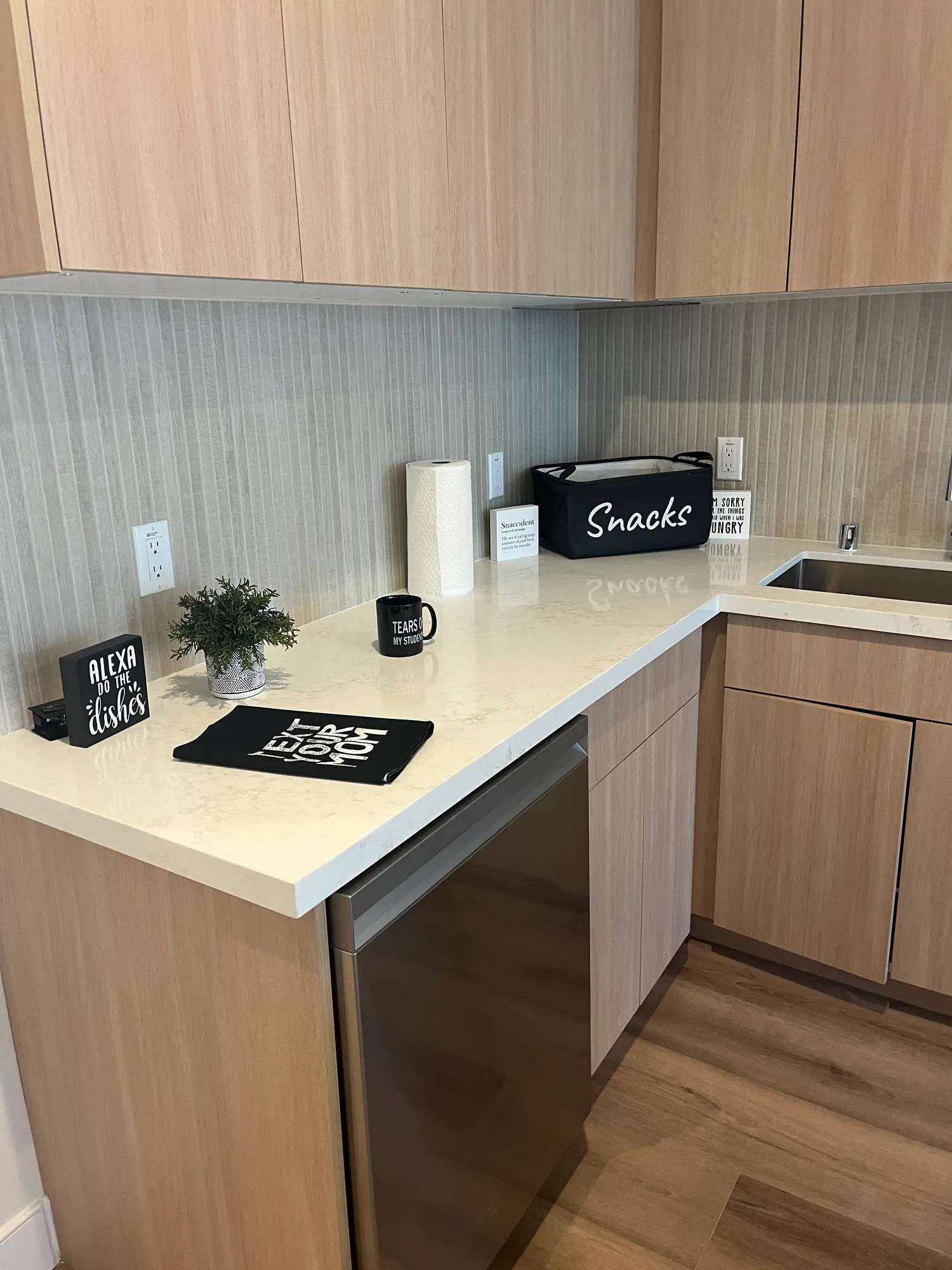 The Hive Glenrock, undefined, 535 Glenrock Ave, Los Angeles, CA 90024, USA, Photo:2