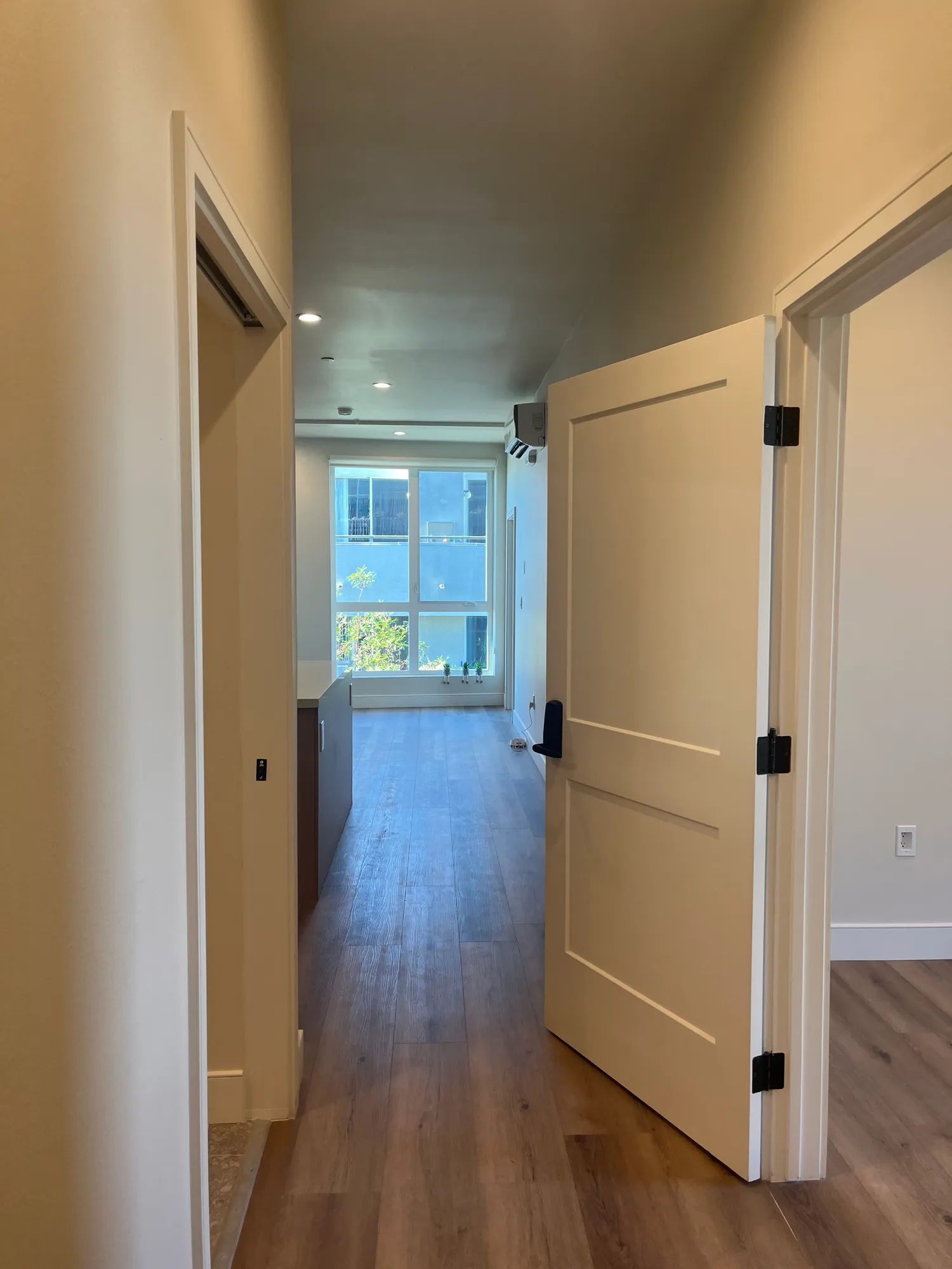 The Hive Glenrock, undefined, 535 Glenrock Ave, Los Angeles, CA 90024, USA, Photo:6