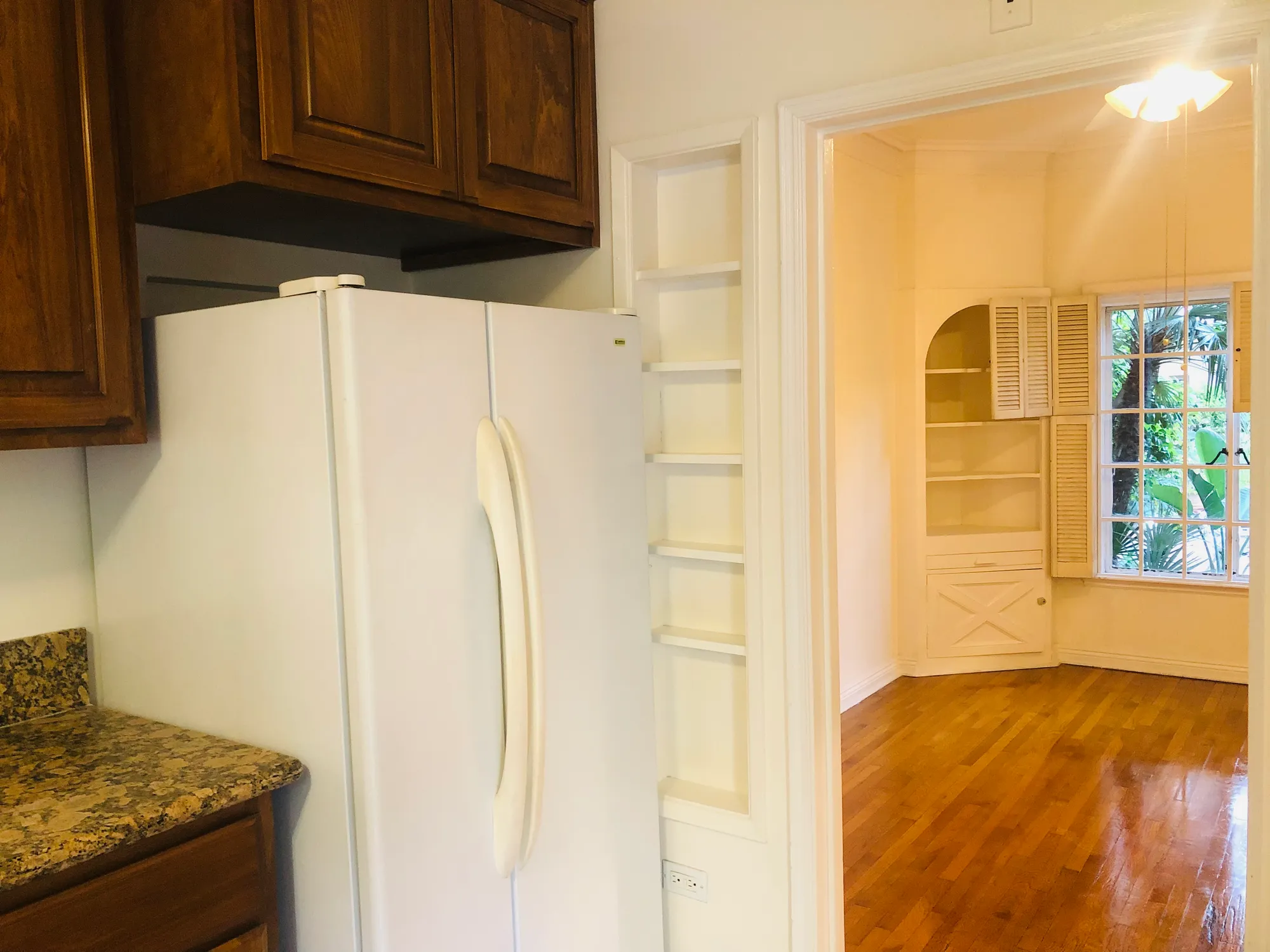 Lindbrook Apts, undefined, 10800 Lindbrook Dr, Los Angeles, CA 90024, Photo:11