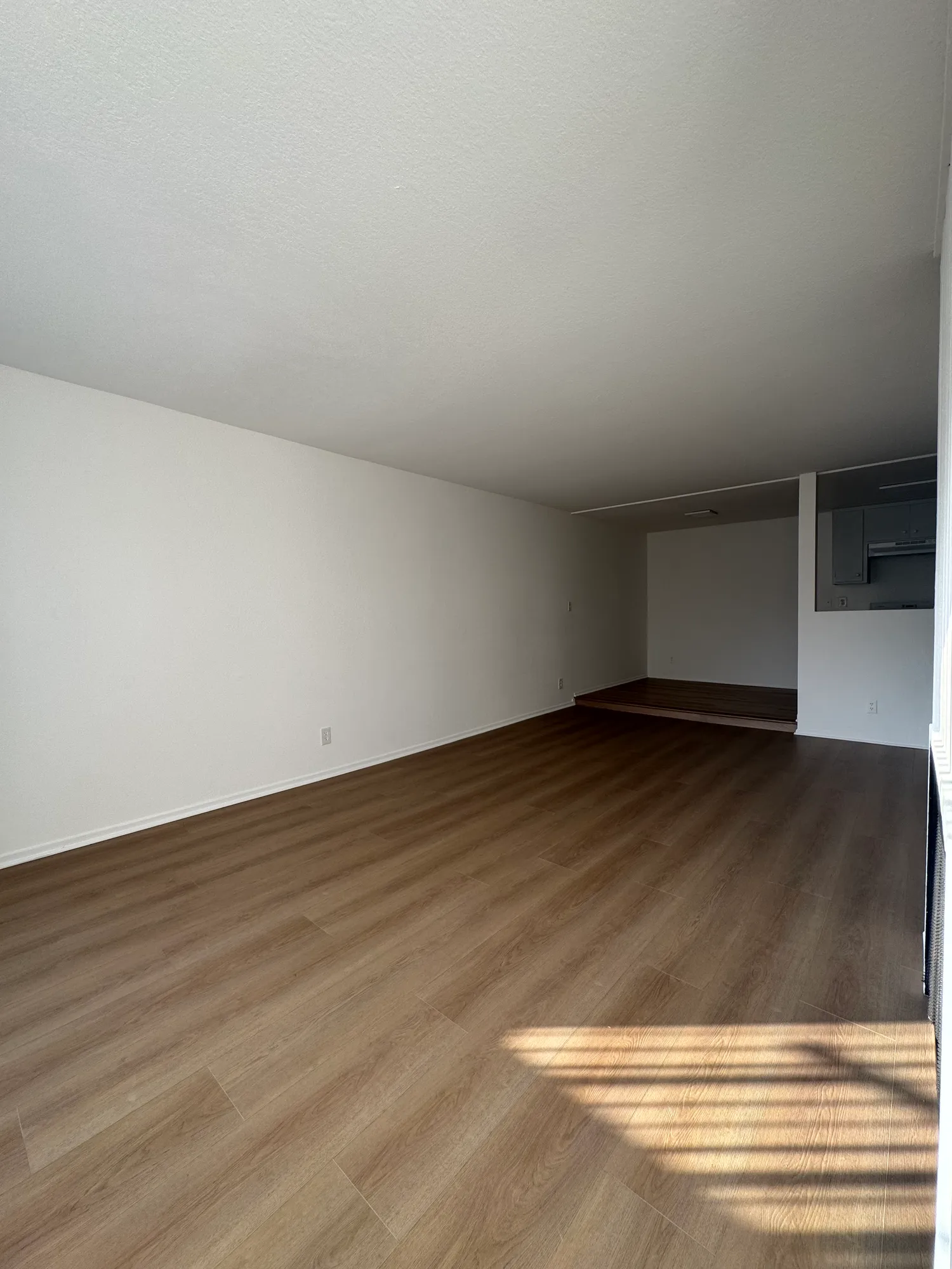Rochester , undefined, 10990 Rochester Ave, Los Angeles, CA 90024, USA, Photo:3