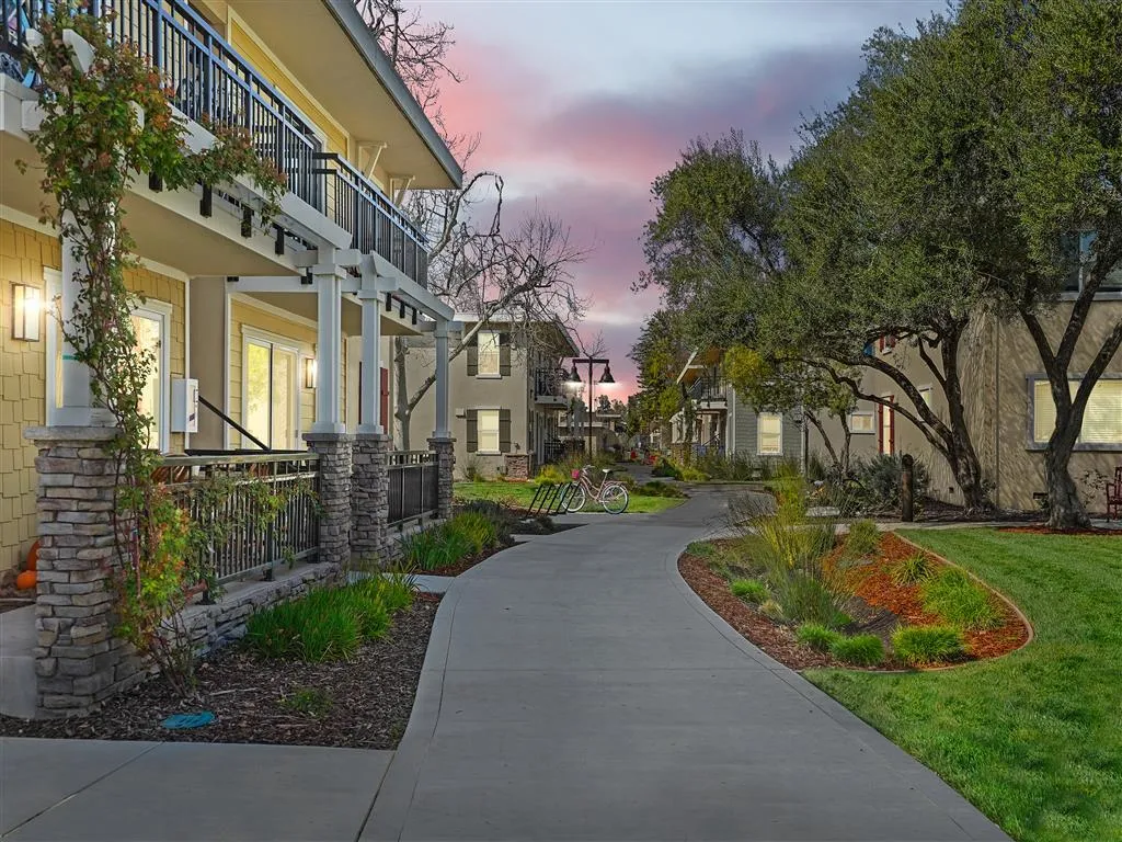 1420F, undefined, 1420 F St, Davis, CA 95616, USA, Photo:5