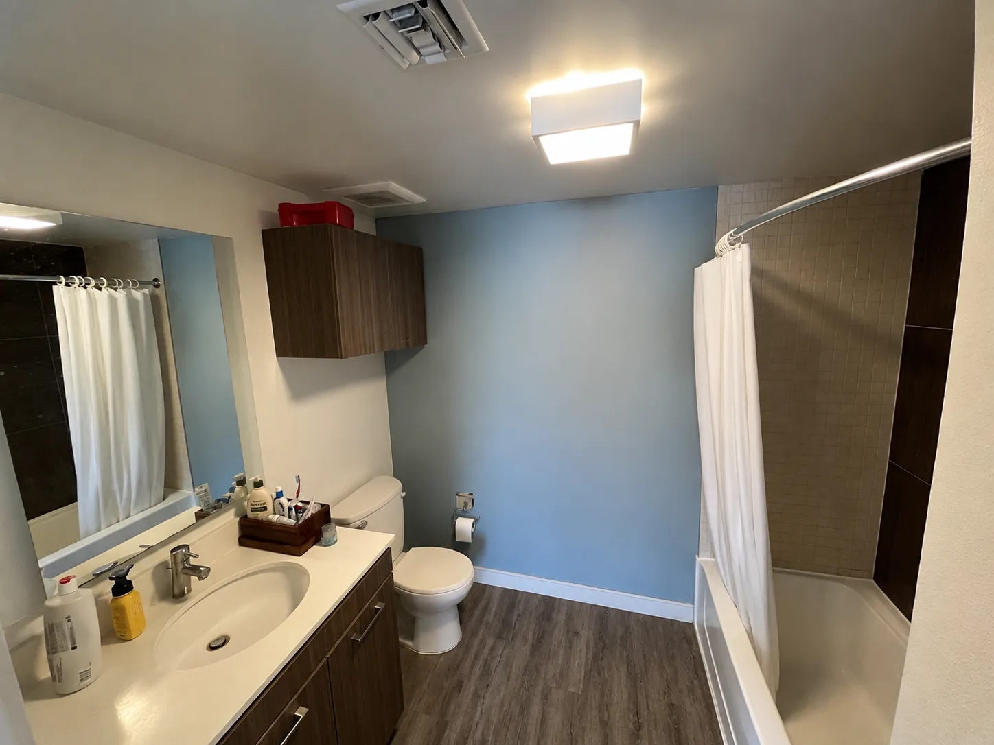 Village Lofts is Westwood's newest upscale apartment community, located minutes from the UCLA medical center and campus.The luxury apartment w/rooftops/sundecks, study, undefined, 11024 Strathmore Dr, Los Angeles, CA 90024, USA, Photo:2