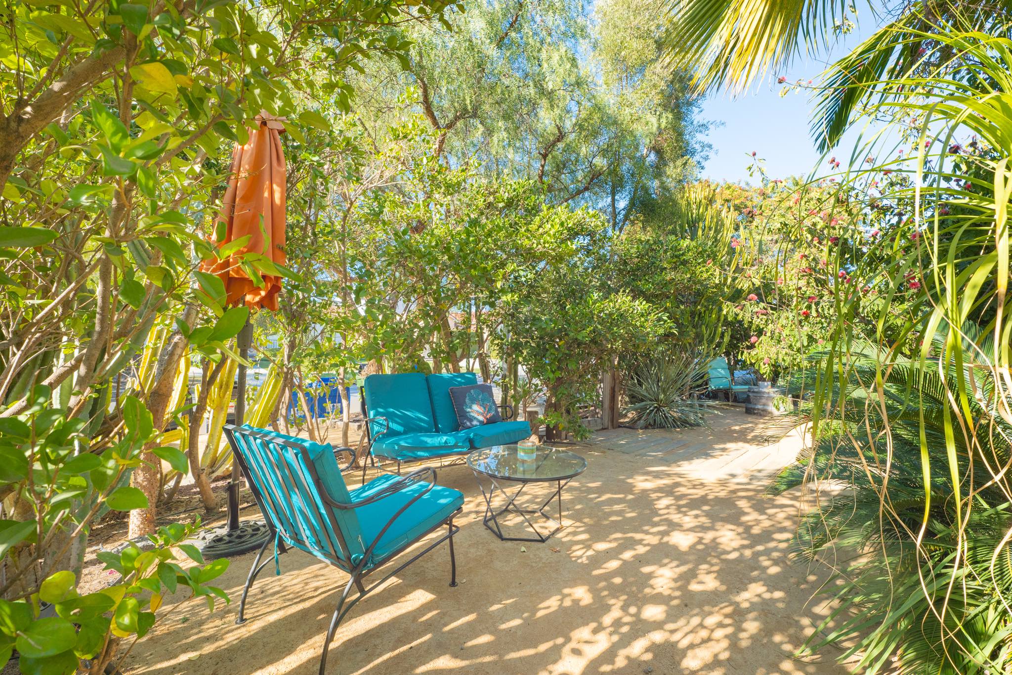 Peaceful 23′ × 16′ (320 sf) Private Room in Mediterranean Duplex, undefined, Hi Point St, Los Angeles, CA 90035, USA, Photo:12