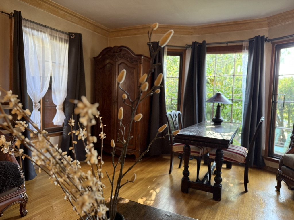 Peaceful 23′ × 16′ (320 sf) Private Room in Mediterranean Duplex, undefined, Hi Point St, Los Angeles, CA 90035, USA, Photo:4