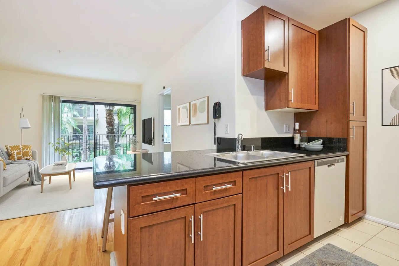 325WAdams, undefined, 325 W Adams Blvd, Los Angeles, CA 90007, USA, Photo:8