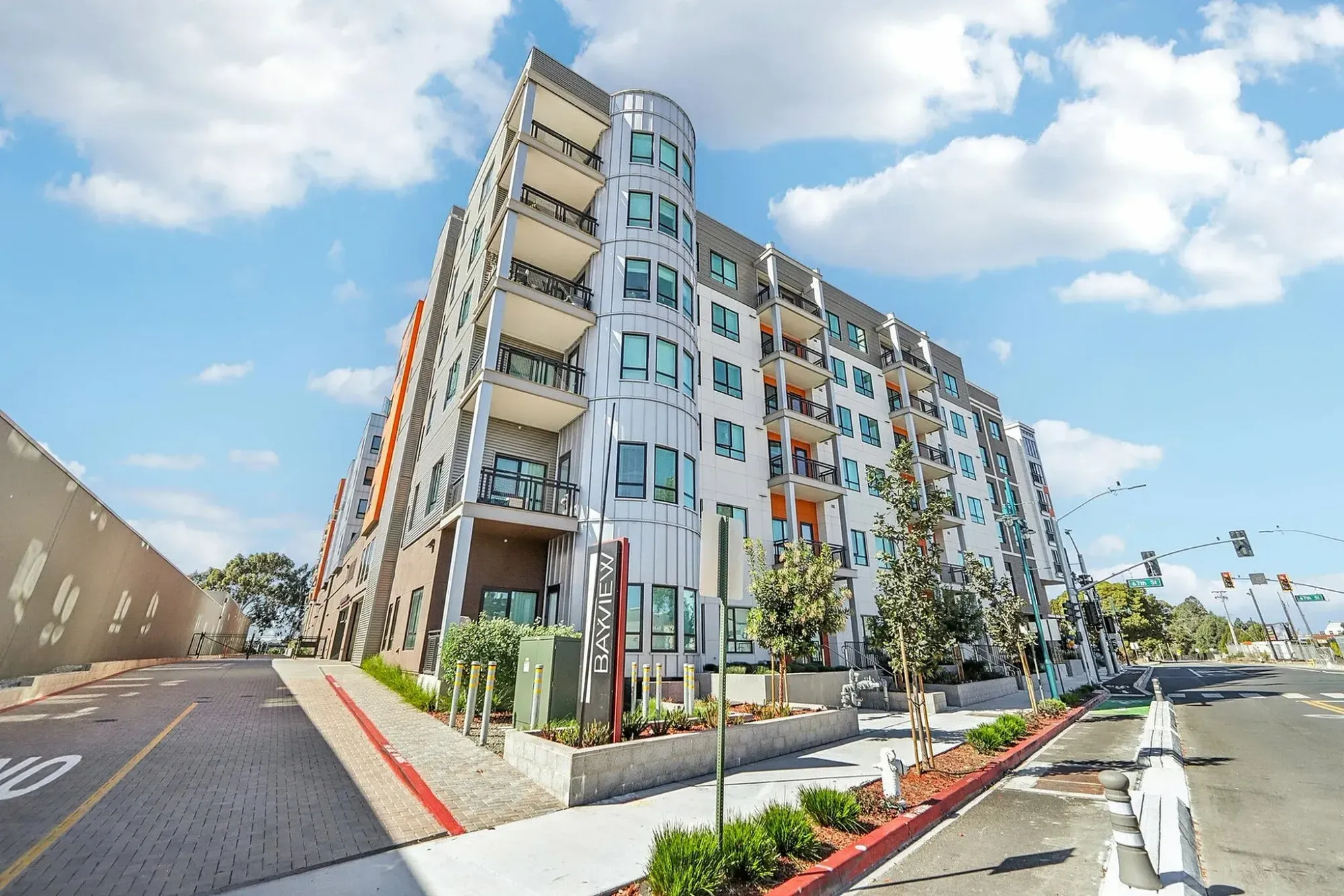 Bayview, undefined, 6701 Shellmound St, Emeryville, CA 94608, USA, Photo:1