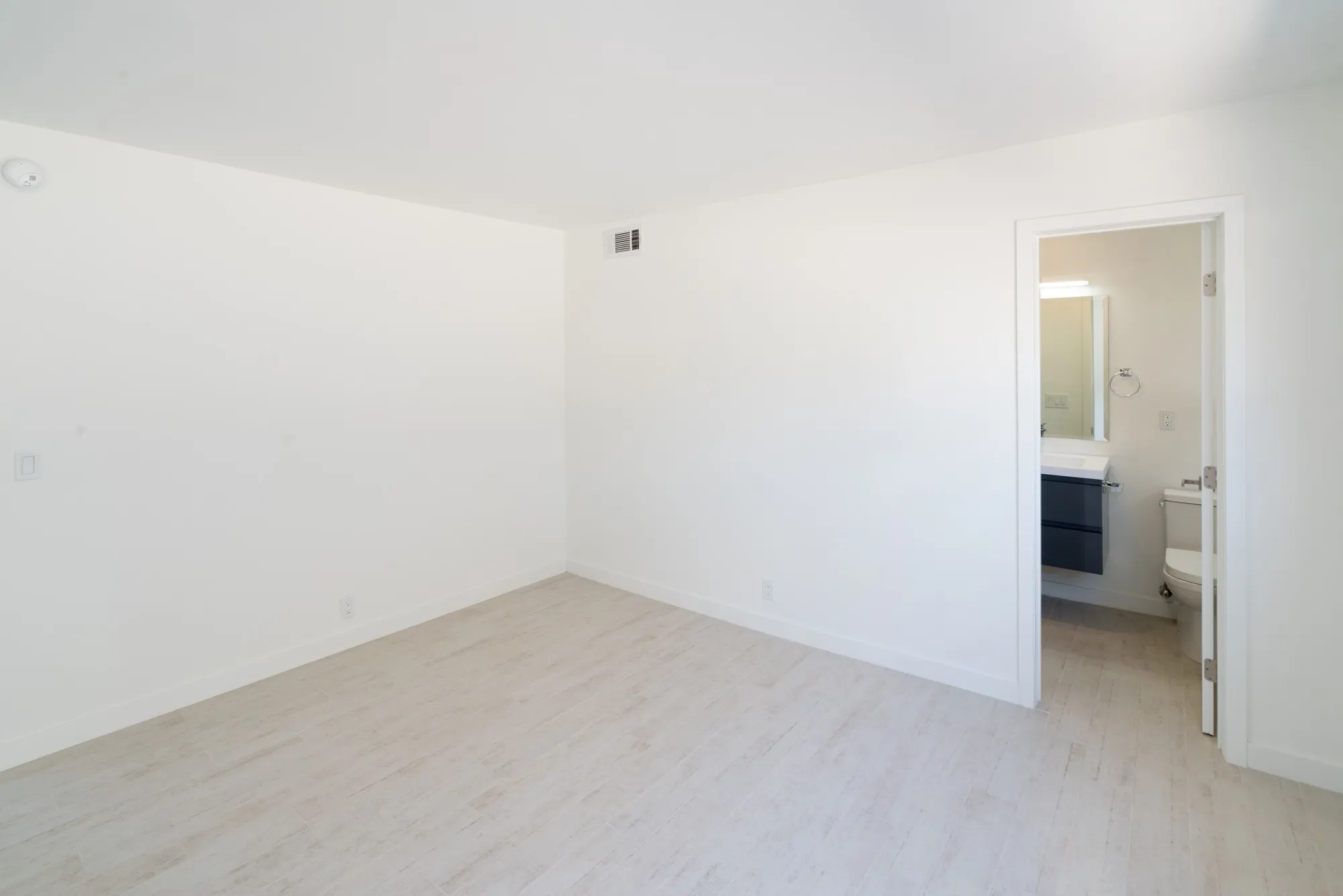 1005 Barrington, undefined, 1005 S Barrington Ave, Los Angeles, CA 90049, USA, Photo:8