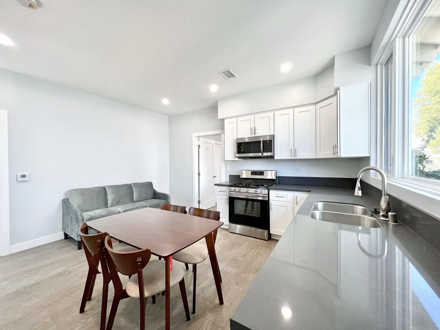 South Budlong, undefined, 2641 S Budlong Ave - 2641 S Budlong Ave, Los Angeles, CA 90007, Photo:2
