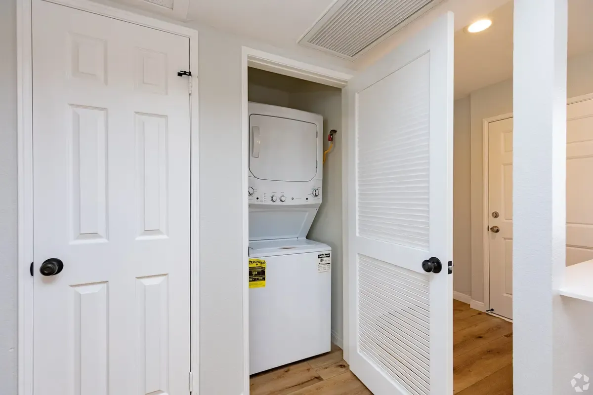 1945 Glendon Ave, undefined, 1945 Glendon Ave, Los Angeles, CA 90025, USA, Photo:13