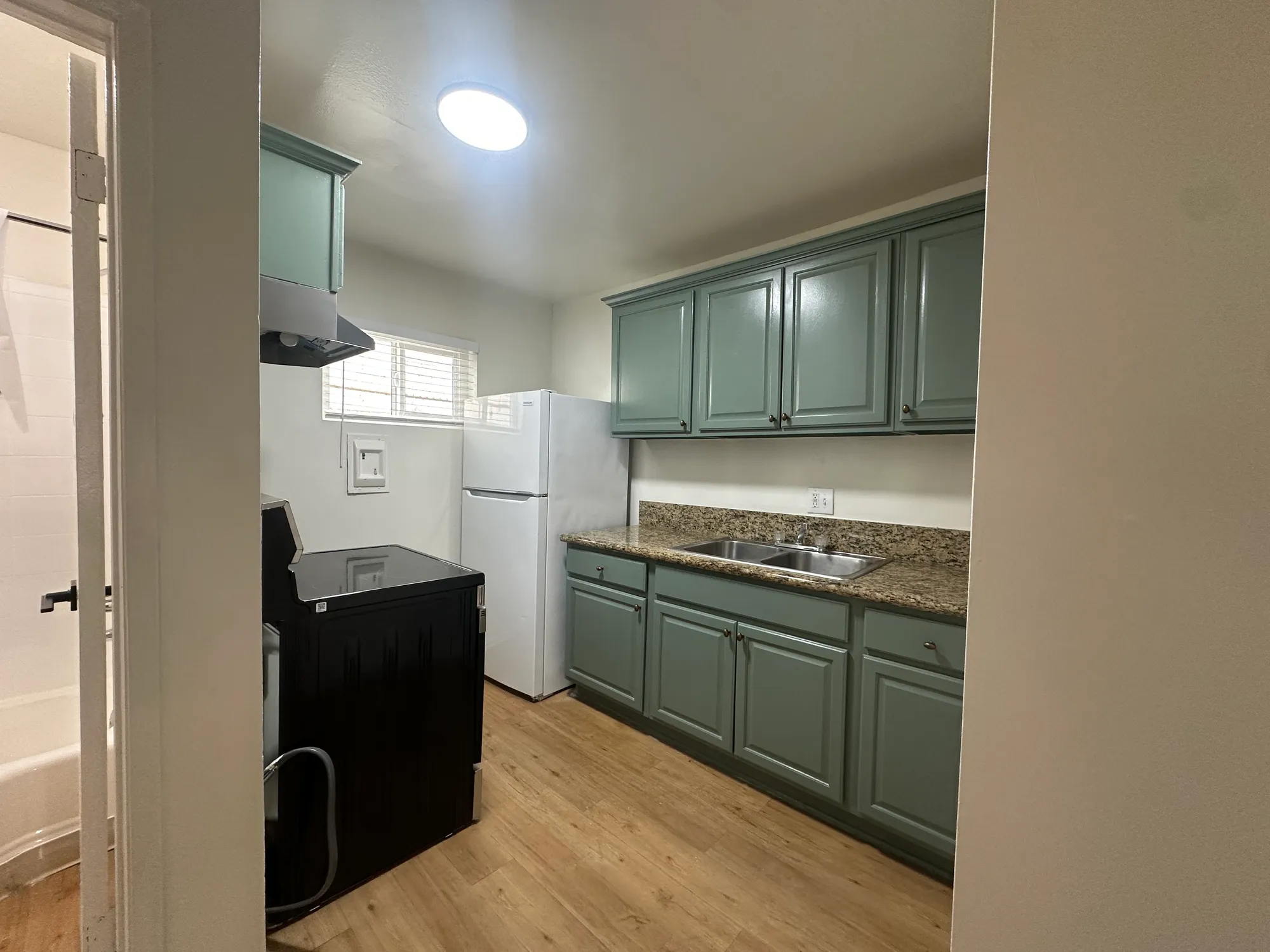 2666 Ellendale, USC, 2666 Ellendale Pl, Los Angeles, CA 90007, USA, Photo 3