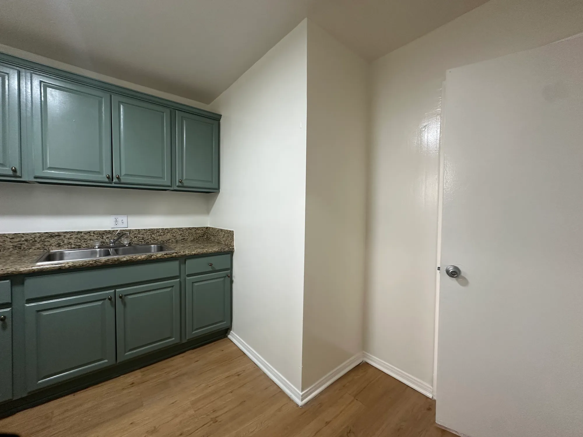 2666 Ellendale, USC, 2666 Ellendale Pl, Los Angeles, CA 90007, USA, Photo 4