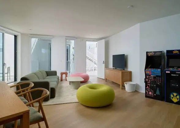 Comma Barrington, undefined, 1503 S Barrington Ave, Los Angeles, CA 90025, USA, Photo:4