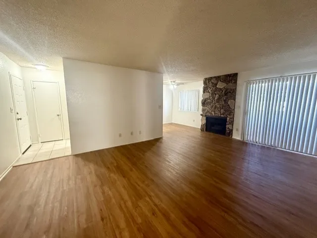 11819 Kiowa, UCLA, 11819 Kiowa Ave #209, Los Angeles, CA 90049, USA, Photo 4