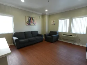 668 W 28th St, USC, 668 W 28th St, Los Angeles, CA 90007, USA, Photo 5