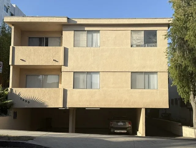 1330 S Centinela - Student Housing near UCLA