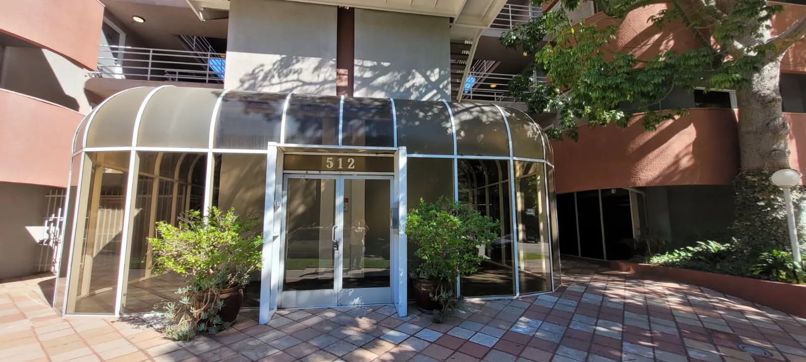 Veteran Plaza Apartments, undefined, 512 Veteran Ave, Los Angeles, CA 90024, USA, Photo:1