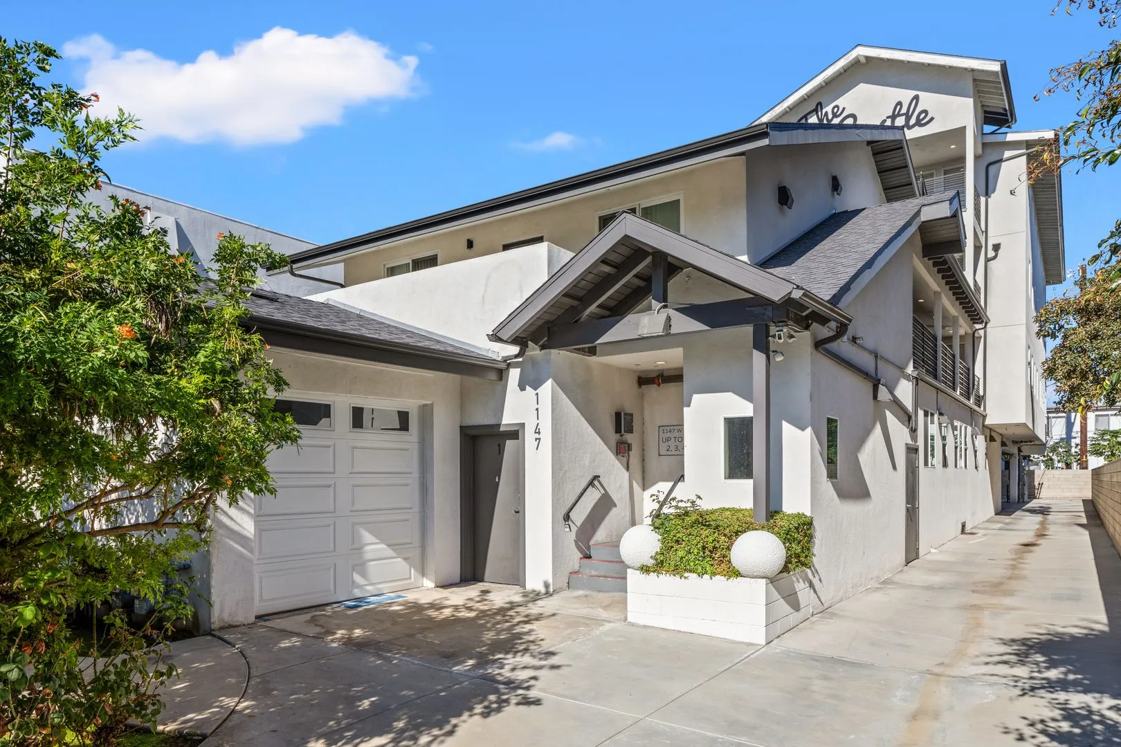1147 West 37th - Student Housing near USC