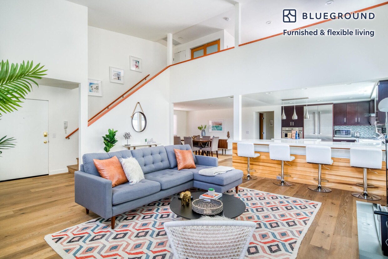 24 Catamaran St, smc, 24 Catamaran St Unit FL0-ID1149, Marina del Rey, CA 90292, USA