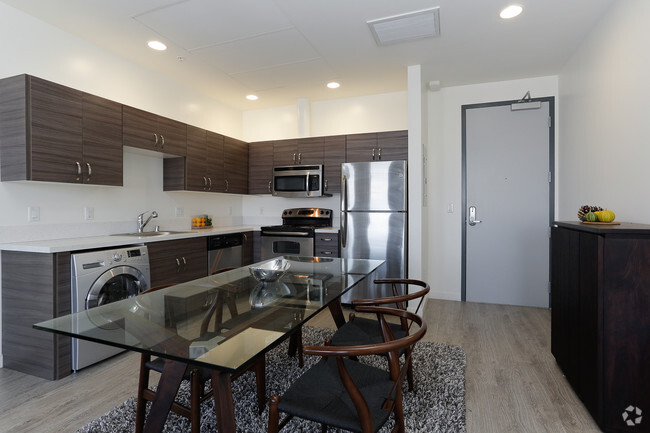 Westmore on Wilshire, usc, 3075 Wilshire Blvd, Los Angeles, CA 90010, USA, Photo:3