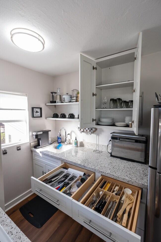 974 63rd St, undefined, 974 63rd St, Oakland, CA 94608, Photo:3