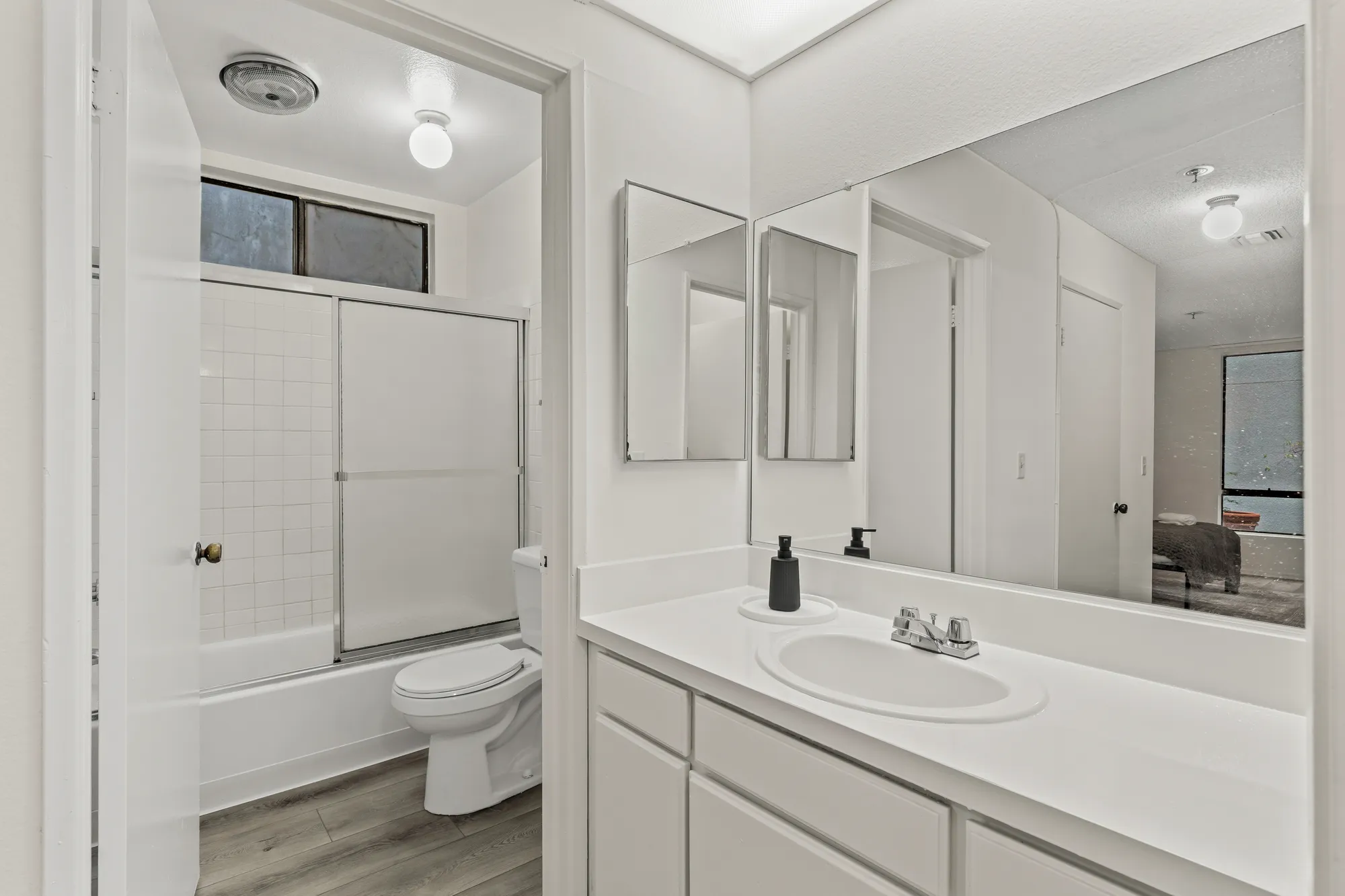 655 Kelton, undefined, 655 Kelton Ave, Los Angeles, CA 90024, USA, Photo:12