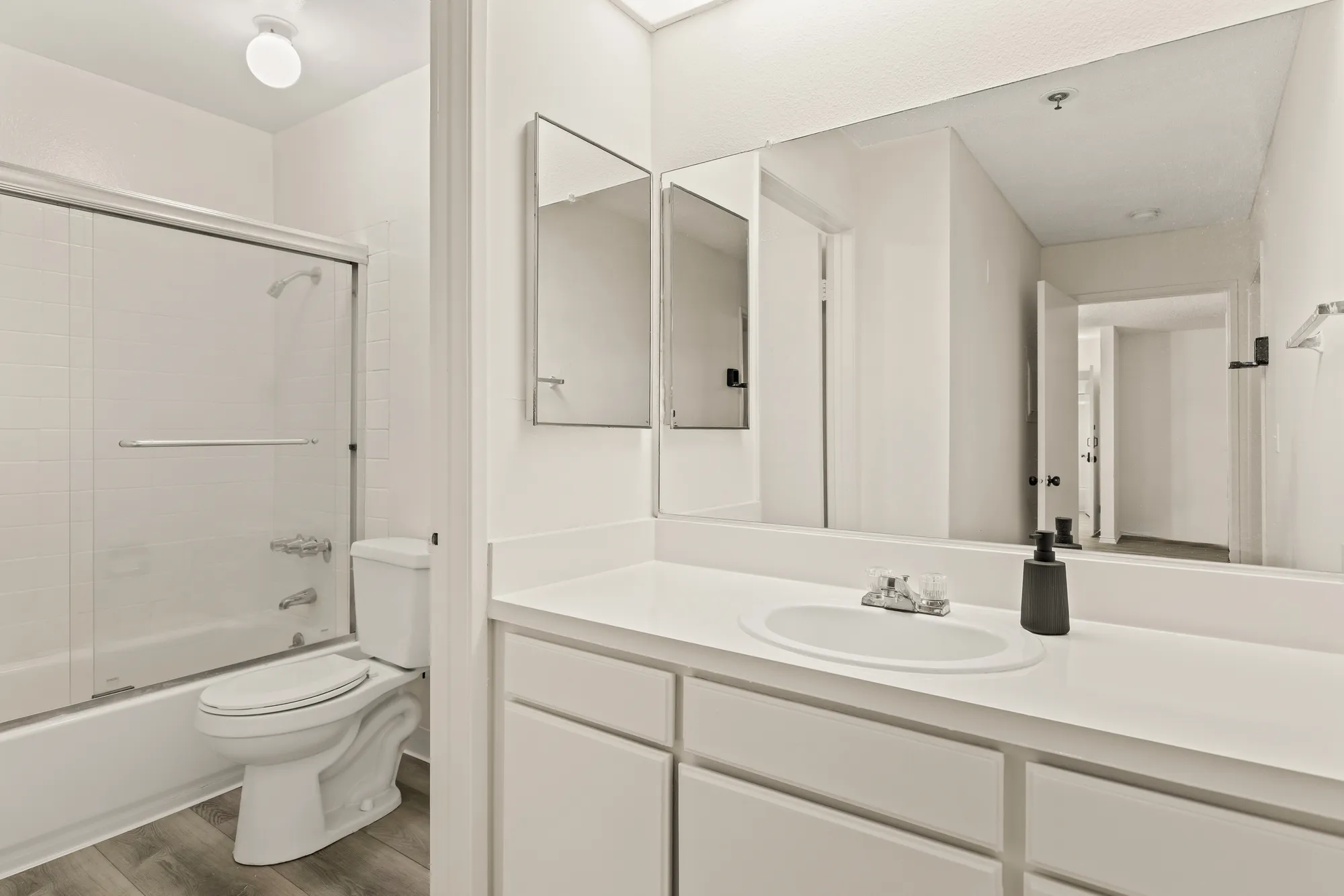 655 Kelton, undefined, 655 Kelton Ave, Los Angeles, CA 90024, USA, Photo:16