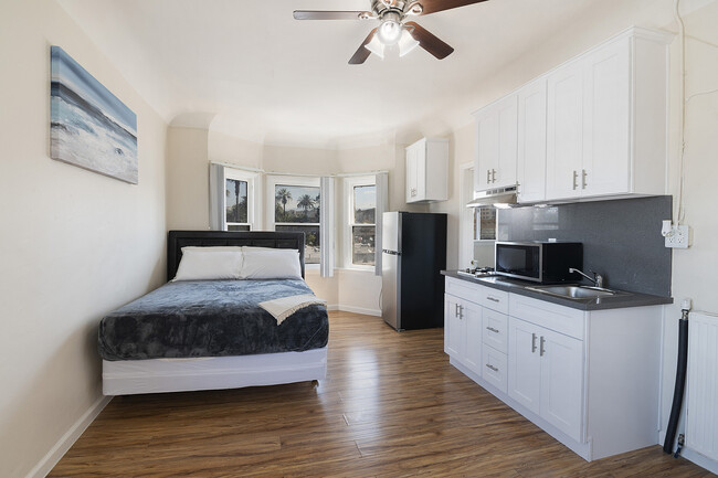 MacArthur Park Apartments, usc, 725 S Alvarado St, Los Angeles, CA 90057, USA, Photo:3