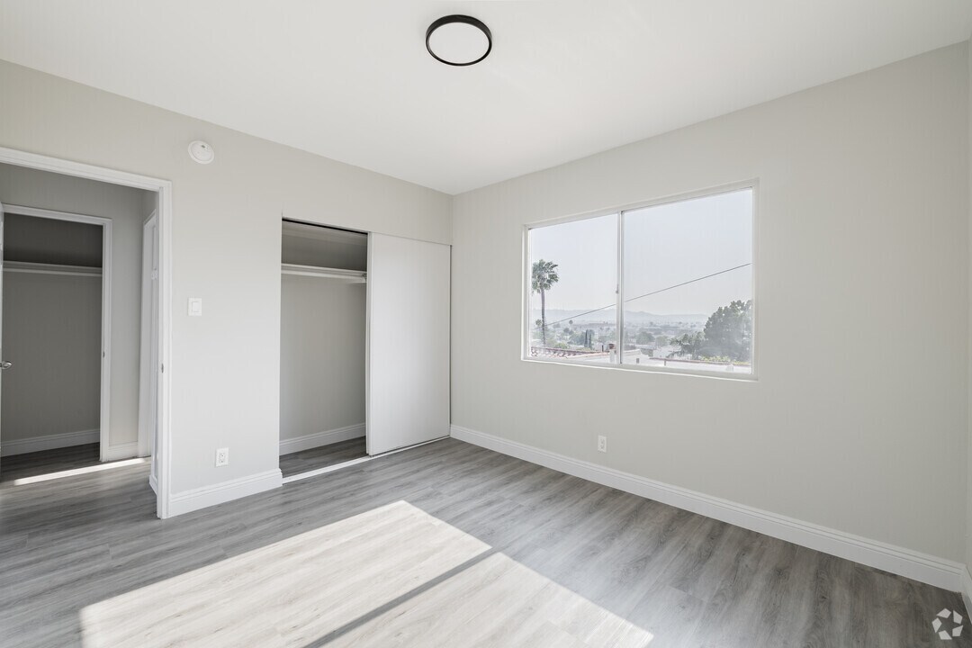Palm Terrace Apartments, usc, 3800 W 27th St, Los Angeles, CA 90018, USA, Photo:1