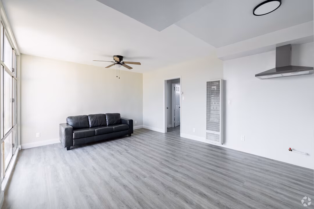 Palm Terrace Apartments, usc, 3800 W 27th St, Los Angeles, CA 90018, USA, Photo:4