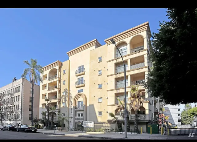 Berendo Terrace Apartment Homes, usc, 689 S Berendo St, Los Angeles, CA 90005, USA