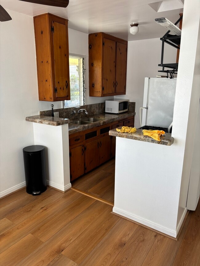 2645 4th St, undefined, 2645 4th St, Santa Monica, CA 90405, United States, Photo:3