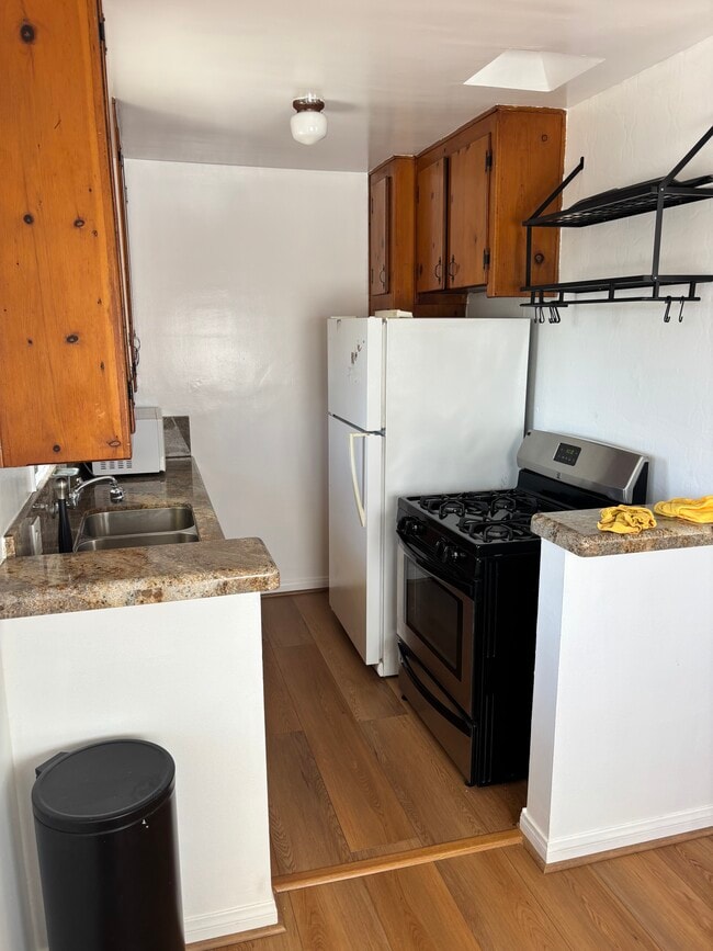 2645 4th St, undefined, 2645 4th St, Santa Monica, CA 90405, United States, Photo:4