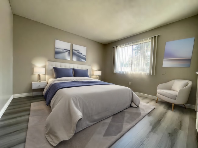 Falcon Pointe Apartments, undefined, 2934 Canyon Crest Dr, Riverside, CA 92507, Photo:1