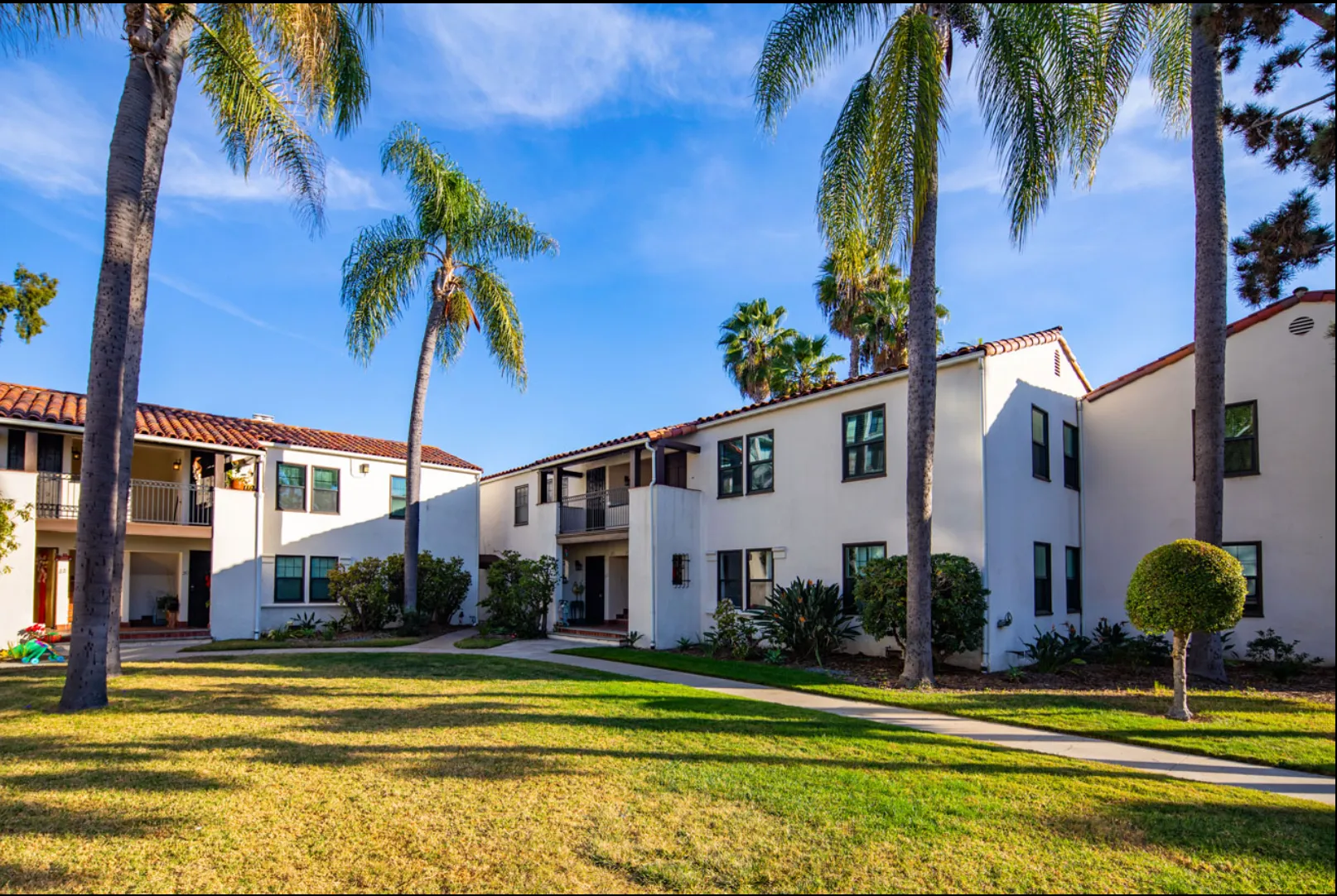 Las Palmas Apartments - Student Housing near SDSU