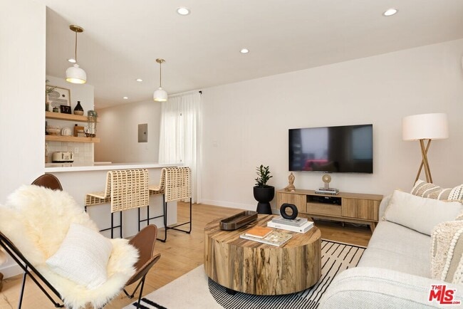 17 Sunset Ave, undefined, 17 Sunset Ave, Venice, CA 90291, Photo:1