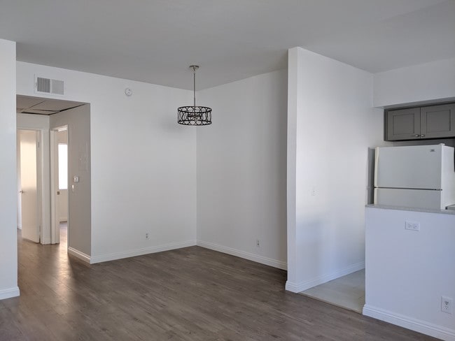 2452 S Centinela Ave, undefined, 2452 S Centinela Ave, Los Angeles, CA 90064, Photo:3