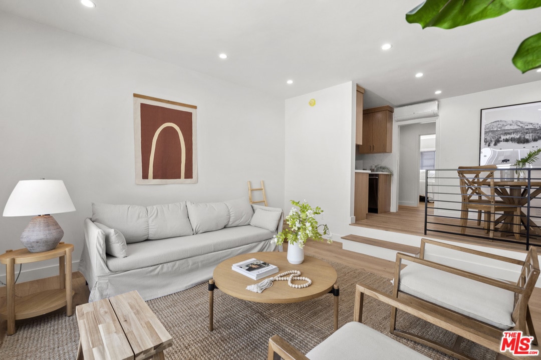 843 11th St, undefined, 843 11th St, Santa Monica, CA 90403, Photo:0