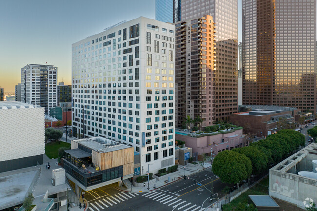The Emerson, undefined, 225 S Grand Ave, Los Angeles, CA 90012, USA, Photo:10