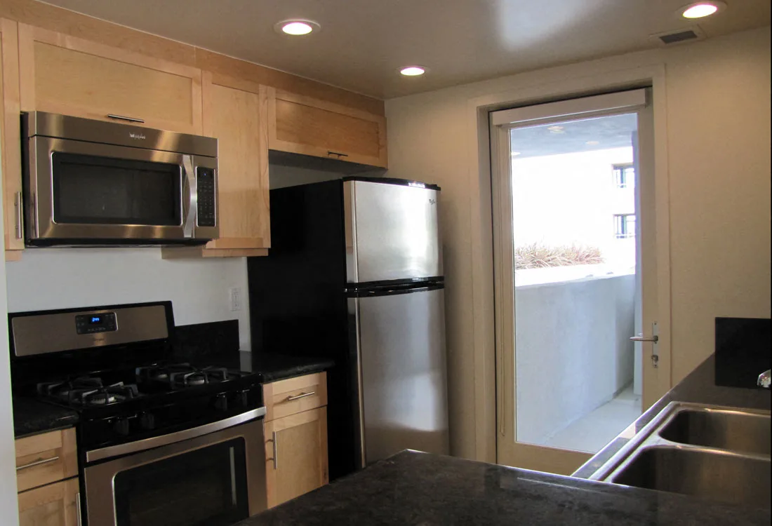 Mayfair Residences at Santa Monica Beach, smc, 210 Santa Monica Blvd, Santa Monica, CA 90401, Photo:6