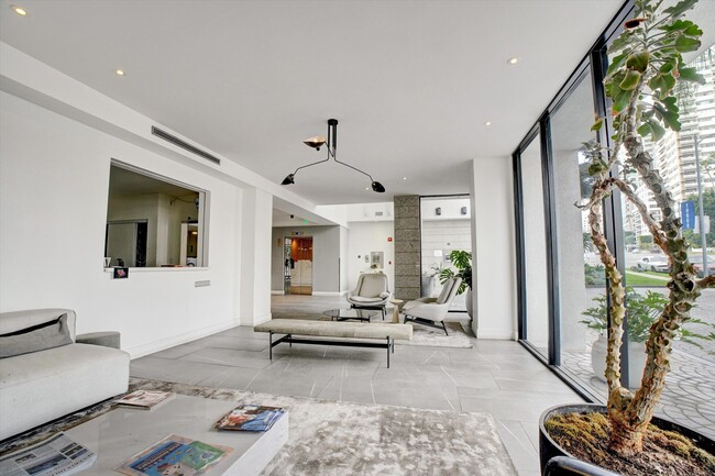 10601 Wilshire Blvd, undefined, 10601 Wilshire Blvd, Los Angeles, CA 90024, USA, Photo:3