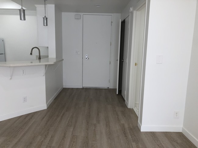 10601 Wilshire Blvd, undefined, 10601 Wilshire Blvd, Los Angeles, CA 90024, USA, Photo:5