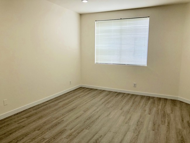 10601 Wilshire Blvd, undefined, 10601 Wilshire Blvd, Los Angeles, CA 90024, USA, Photo:8